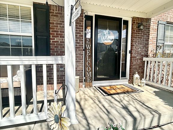 5th image of 5941 Bonneville Way
