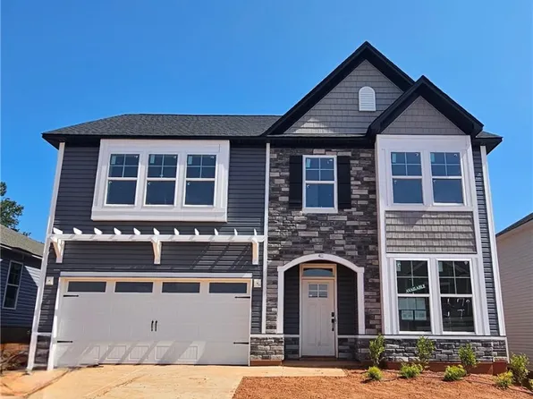 411 Barbican Pl, Greenville, SC 29605