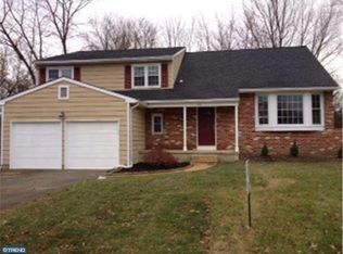 132 Dorchester Rd, Mount Laurel, NJ 08054