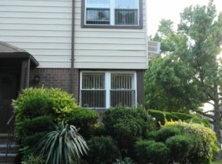 69-02 199th St, Flushing, NY 11365