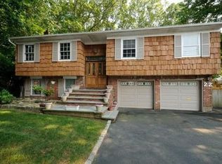 22 Furman Pl, East Norwich, NY 11732