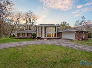 28 N Centennial Rd, Holland, OH 43528