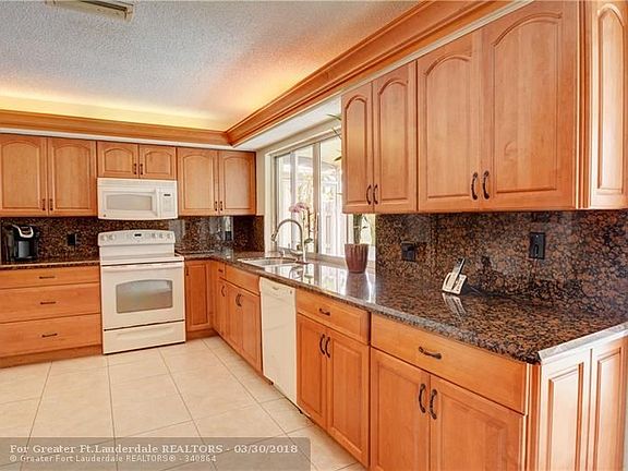 3rd image of 9571 NW 24th St