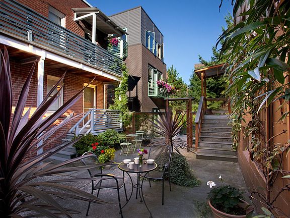 5th image of 3815 S Edmunds St #D