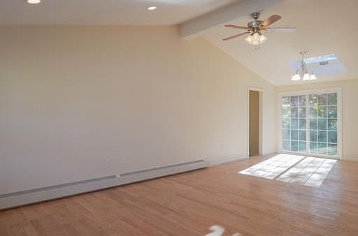 5th image of 27 Riverview Dr