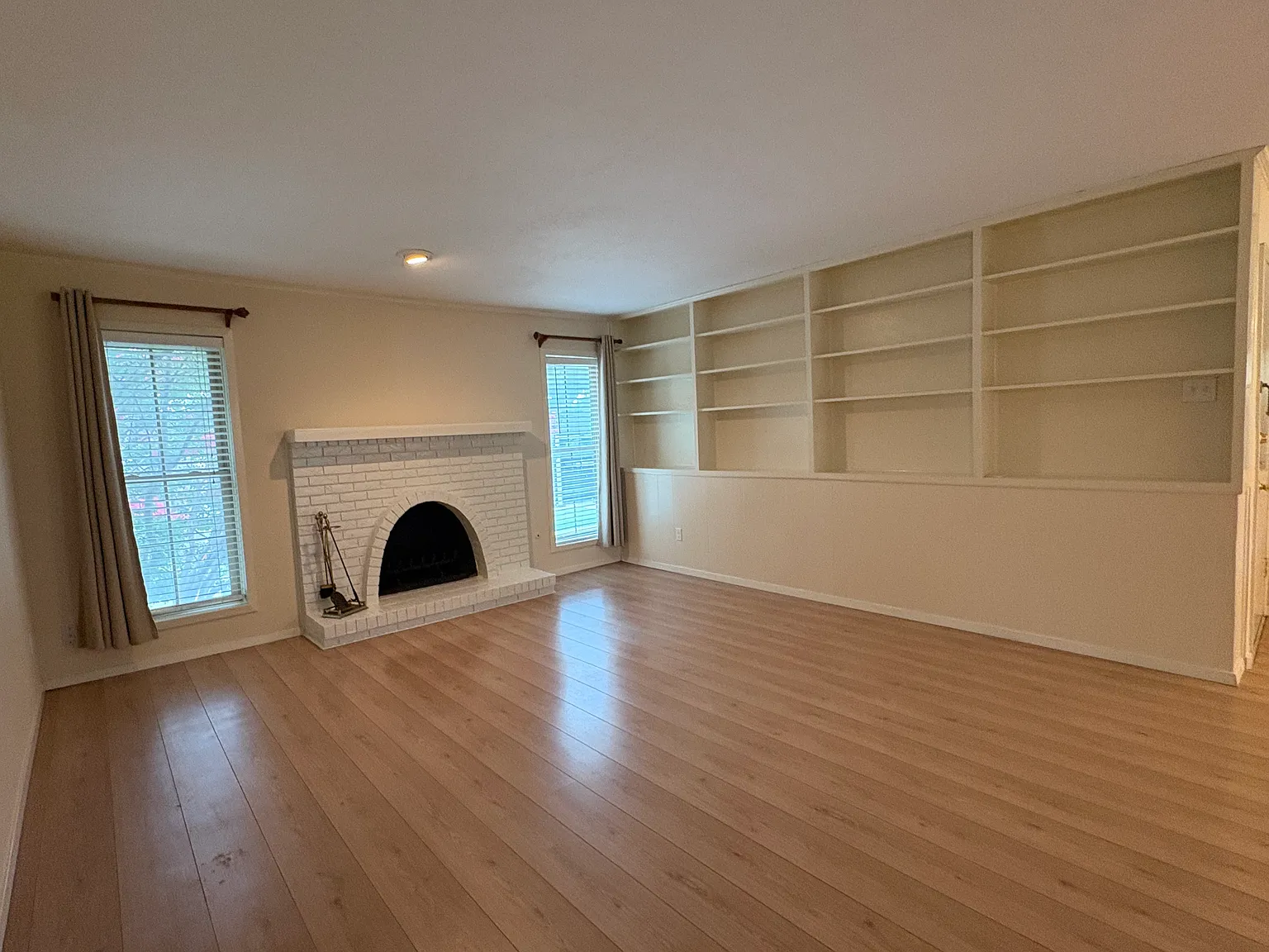2 bed, 1122 sqft, $1,850 — Photo 1