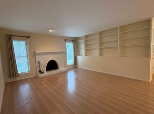7731 Meadow Park Dr APT 220, Dallas, TX 75230