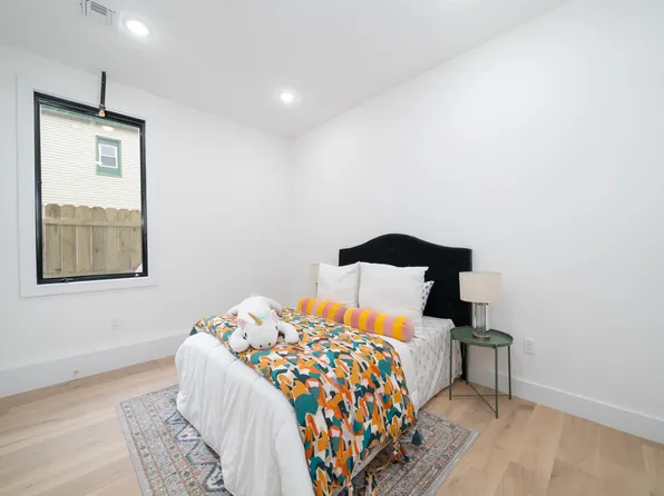 100 Webster Avenue image 23 of 42