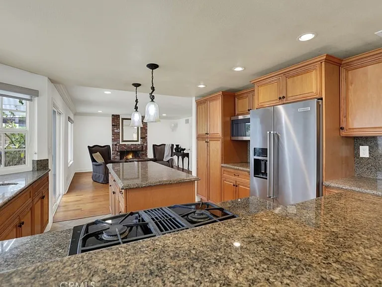 24452 Peacock St — Photo 2
