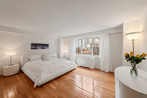 Sold by Nest Seekers International | media 18