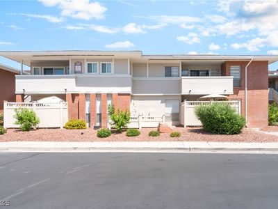 2866 Loveland Dr UNIT 2018, Winchester, NV, 89109