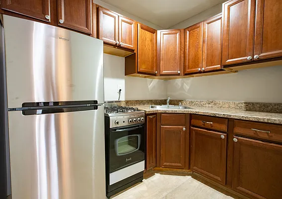 Rented by Aimee Grodanz, LREB | media 9