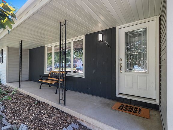 4th image of 2354 E River Dr