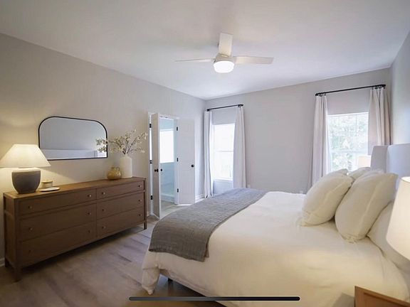 3rd image of 360 Dandridge Dr