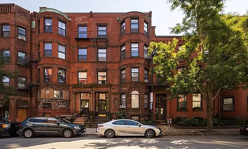499 Beacon St Photo 1
