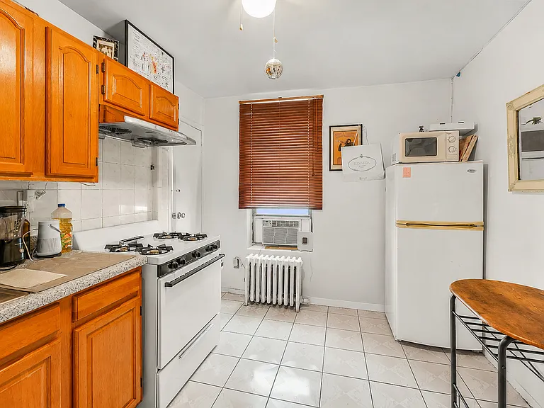 124 Mott St #36 — Photo 3