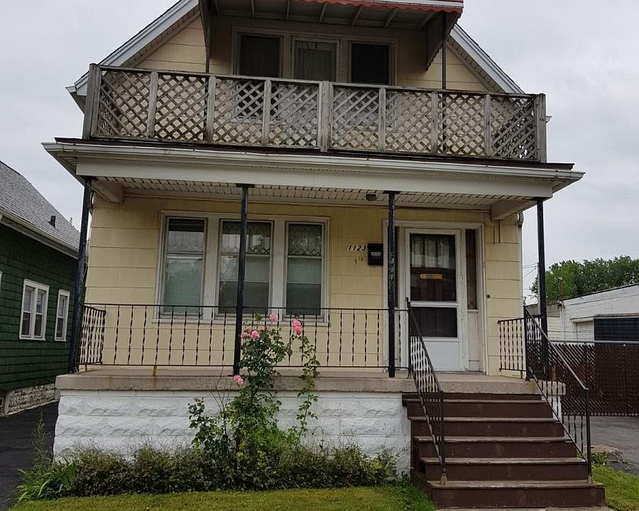 1st image of 1123 E Delavan Ave