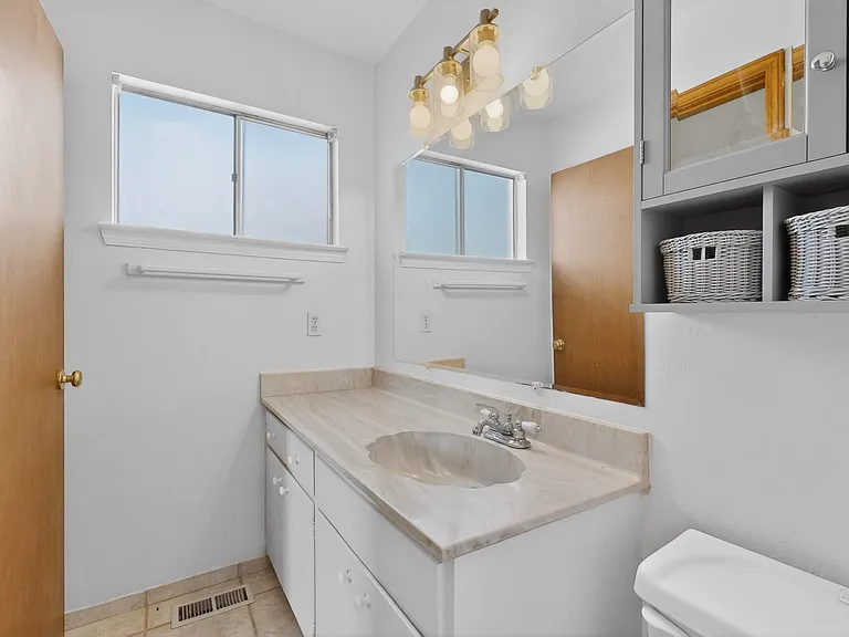 9912 Dorothy Pl NE — Photo 13