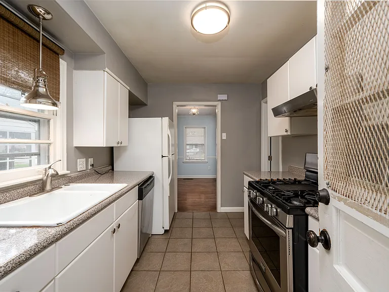 4586 Amboy Rd — Photo 6