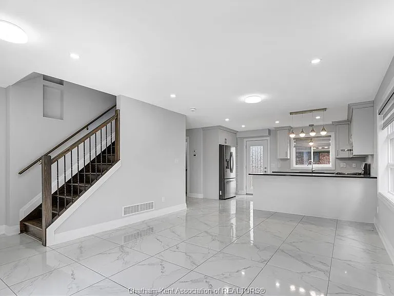 59 Churchill Park Rd — Photo 9