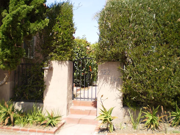 126 Juniper St — Photo 1