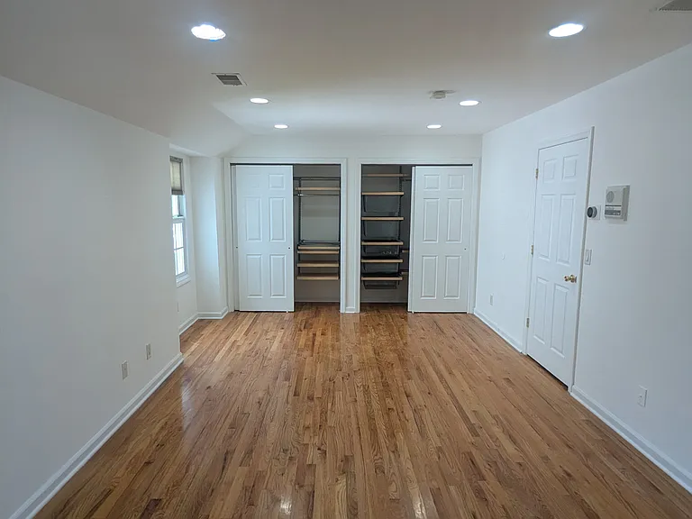 200 Burnett Ave #3 — Photo 4