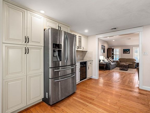 5th image of 66 Columbus Ave