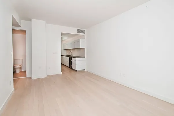 Rented by Vista Global Property Solutions | media 37