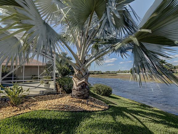 4th image of 16515 Mariposa Cir N
