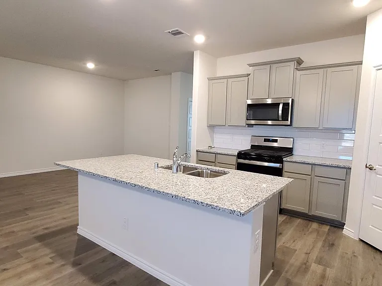 808 Marigold St — Photo 8