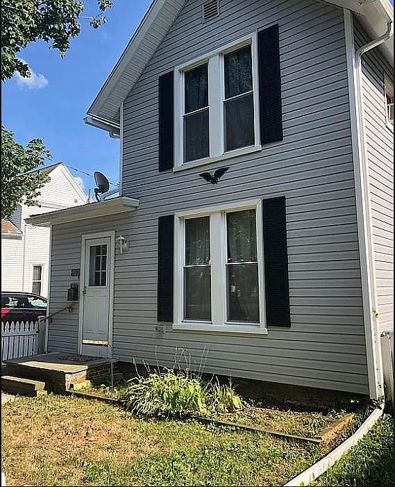1st image of 316 W Washington St