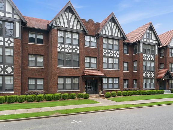 3rd image of 3004 13th Ave S #2