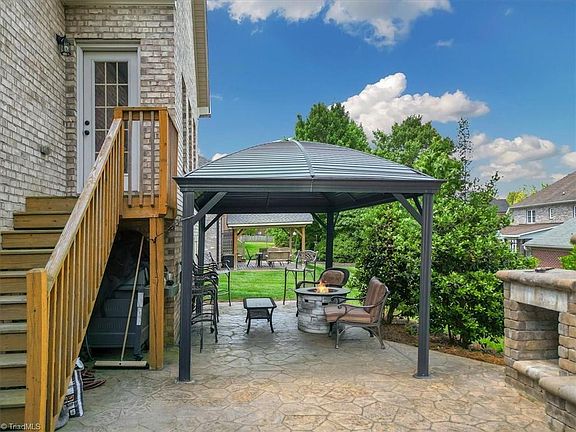 2nd image of 37 Wexford Cir