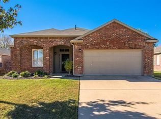 1217 Riverside Rd, Roanoke, TX 76262