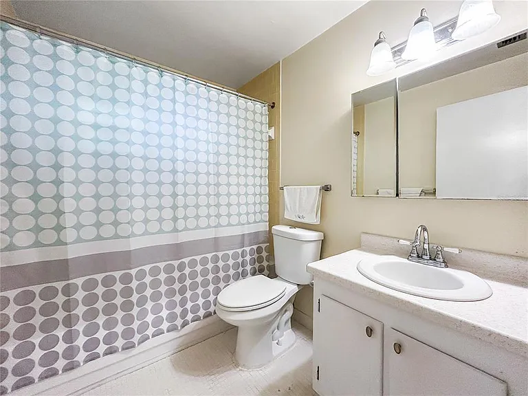 1706 Belleair Forest Dr #252 — Photo 2