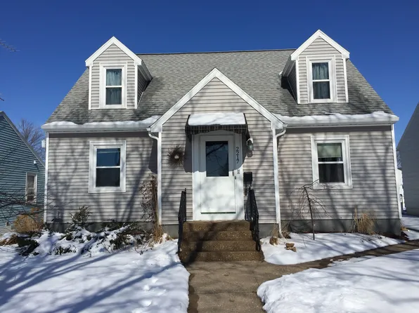 2217 Johnson St, La Crosse, WI 54601