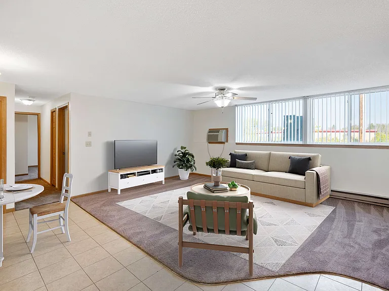 Raintree West Apartments — Photo 6