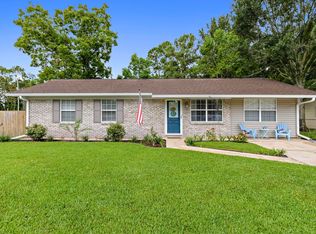 100 Colmer Cir, Ocean Springs, MS 39564