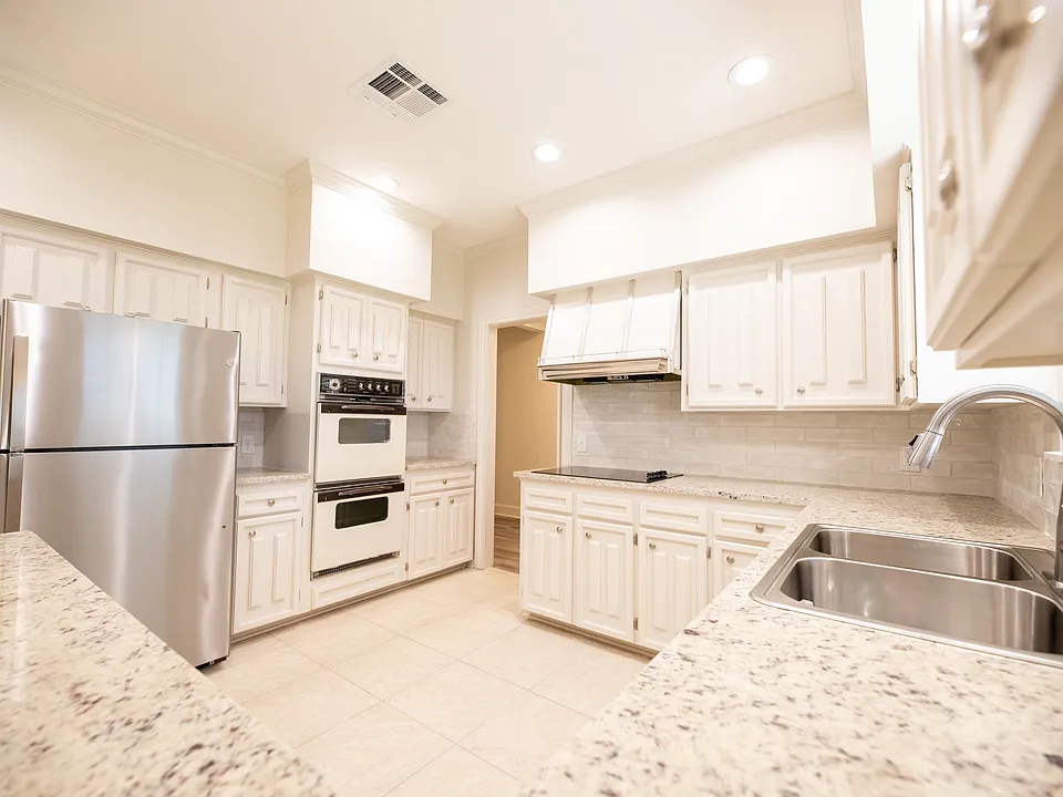 3709A-HOLLY-HILL-Kitchen