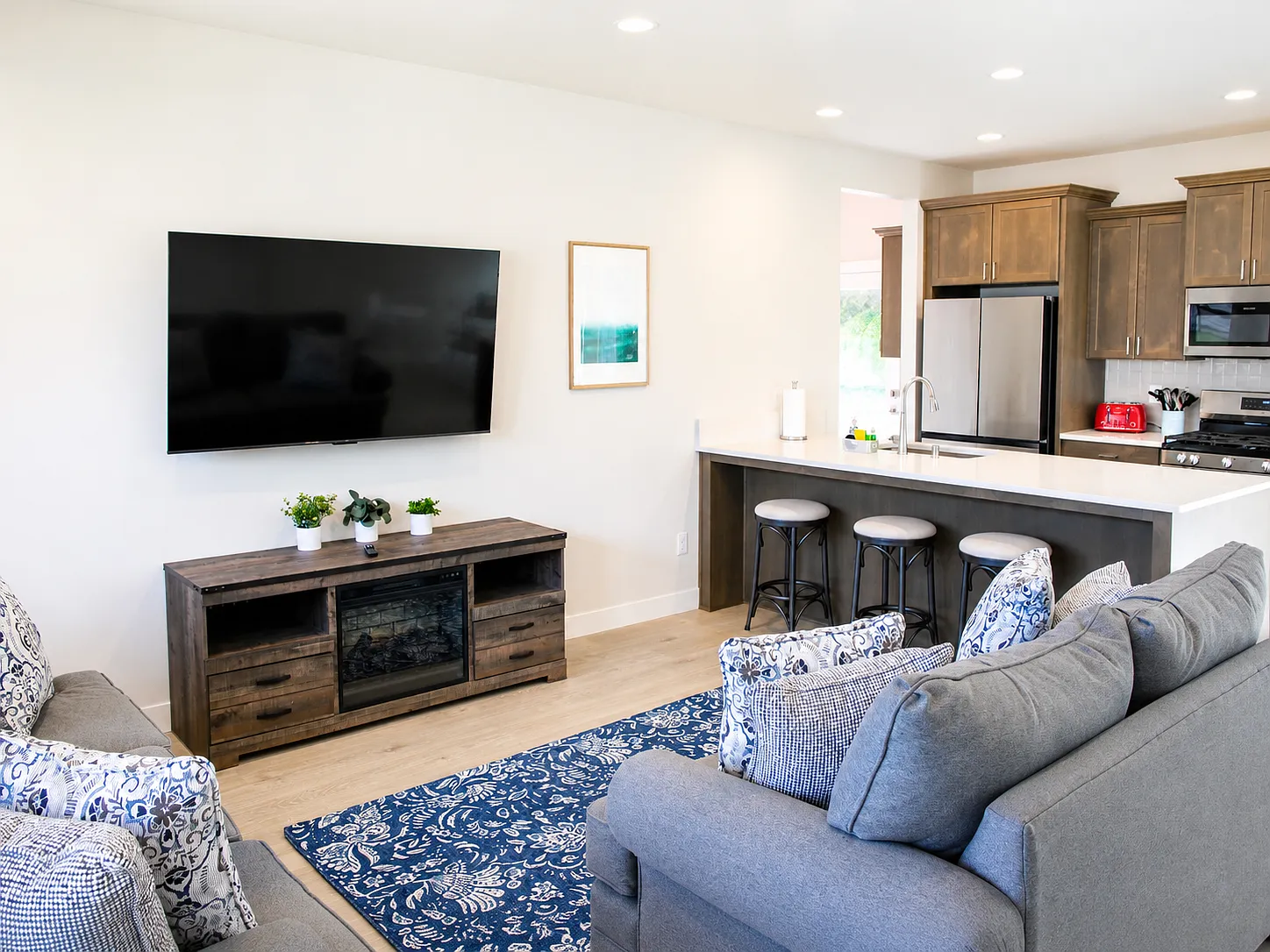 2 bed, 950 sqft, $2,799 — Photo 3