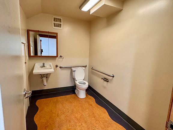 4th image of 260 Petaluma Blvd N #D