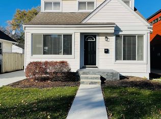 1171 Cole St, Birmingham, MI 48009