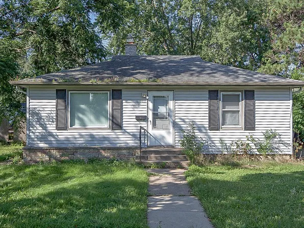 809 10th Ave N, Saint Cloud, MN 56303