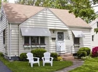 34 Tyrone St, Springfield, MA 01104