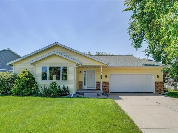 3300 Round Table Way, Cross Plains, WI 53528