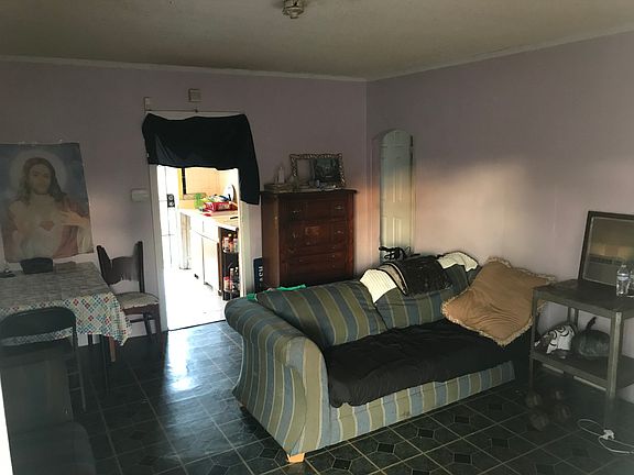 4th image of 1951 Donaldson Ave
