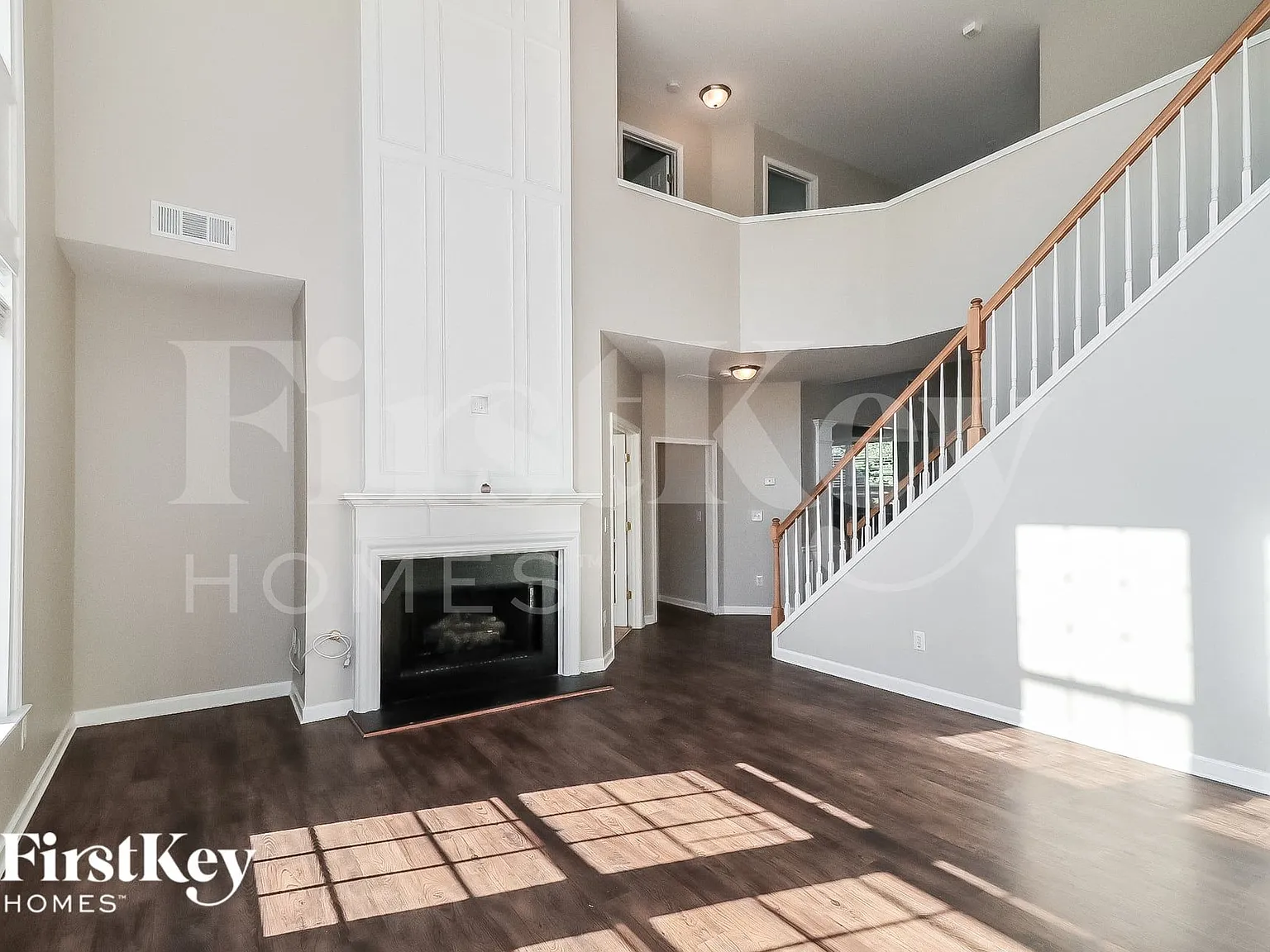 4 bed, 2.5 bath, 2523 sqft, $3,210 — Photo 4