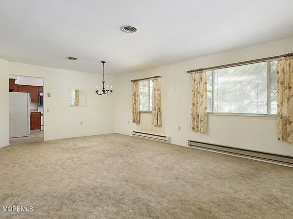 5th image of 23 Easton Drive #61