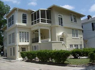 7427 Hampson St, New Orleans, LA 70118