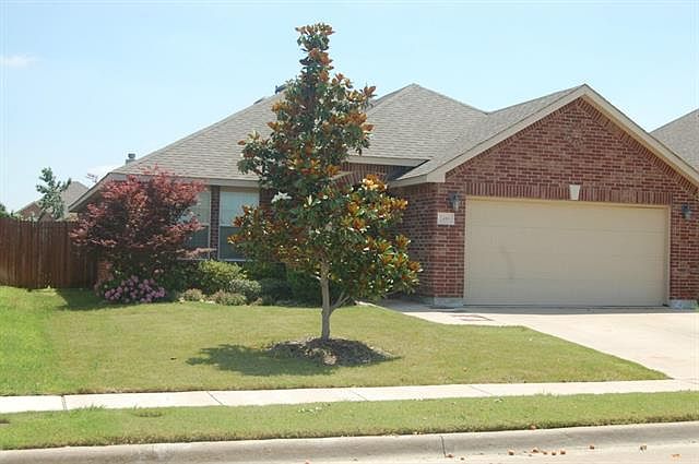 1st image of 2416 Clairborne Dr